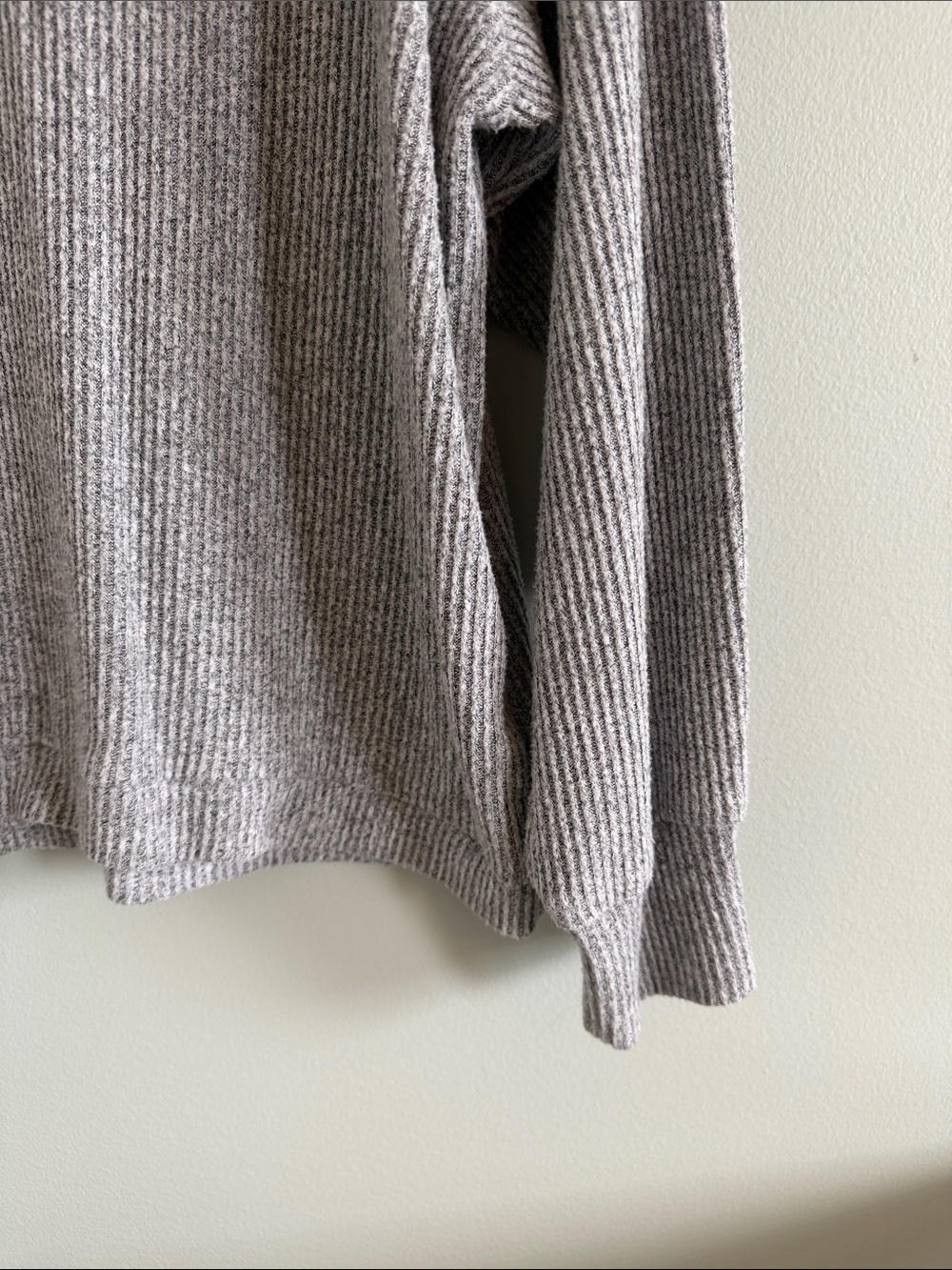 Lightweight Ribbed Crewneck Sweater - Gray - Picture 4 of 7